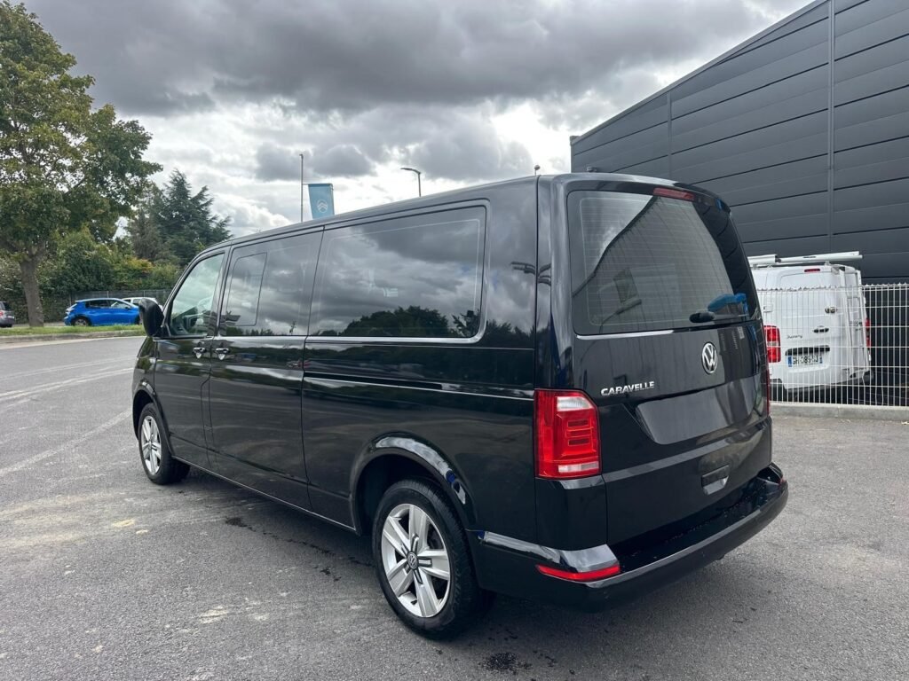 Minibus & Mercedes Sprinter service for private European group travel