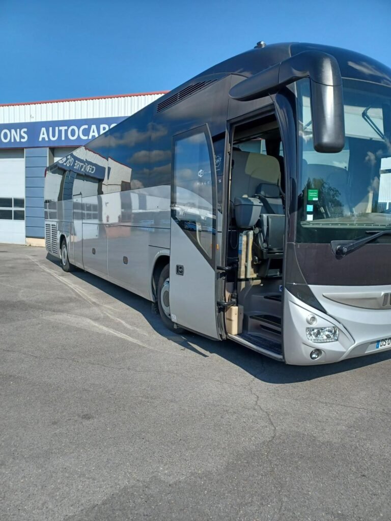 Busvermietung Montpellier für komfortable Gruppenreisen in Frankreich