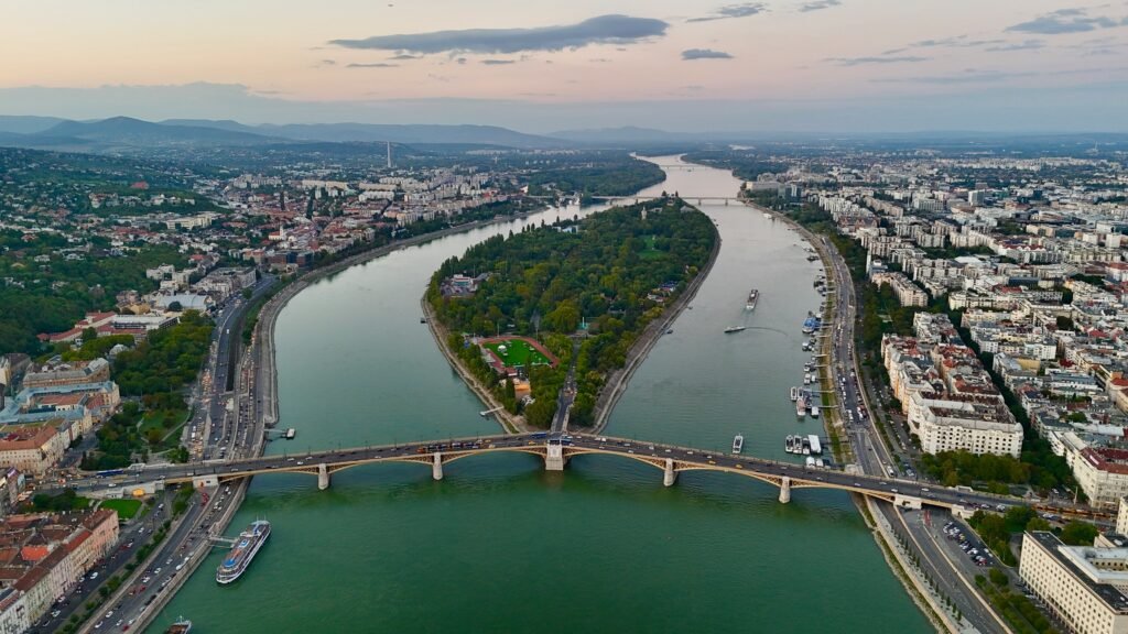 Transfert de groupe vers l'île Marguerite à Budapest avec chauffeur privé