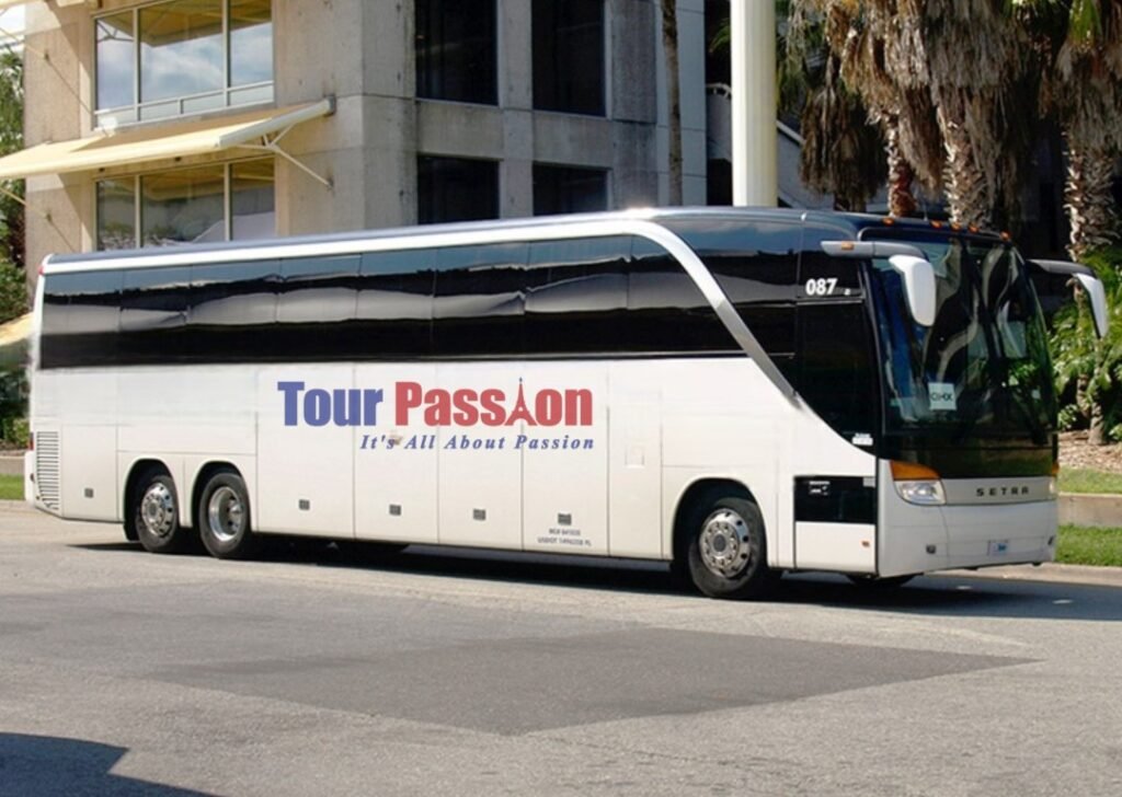 Excursiuns d’in di da Barcelona cun auto da posta vers Montserrat, Girona, Tarragona e la Costa Brava.