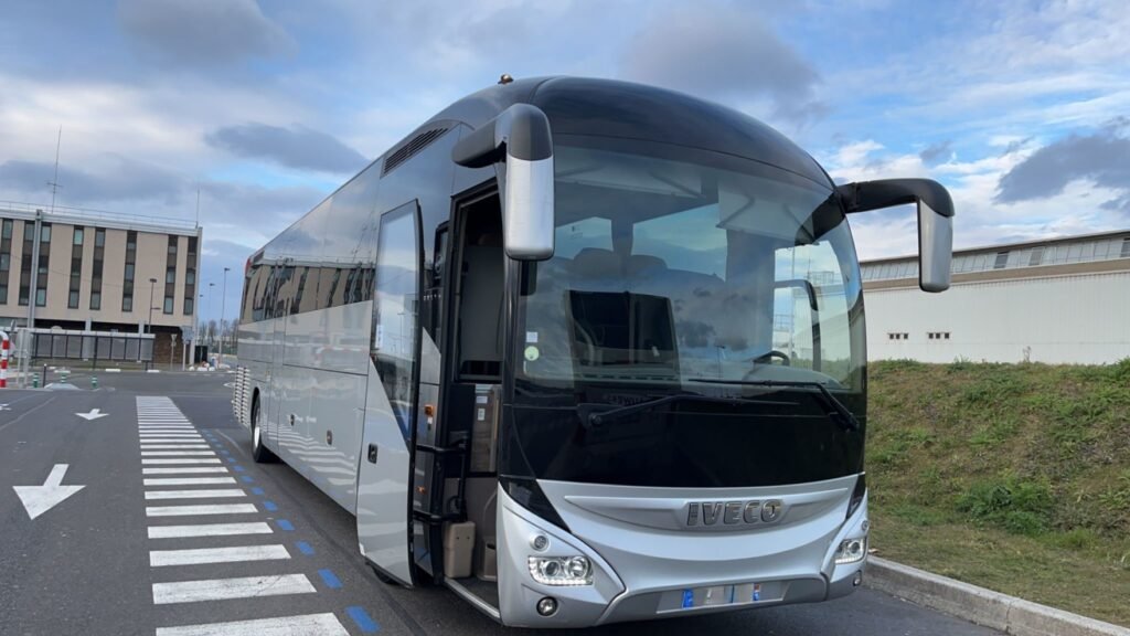 Voyage en autocar de luxe en Espagne pour circuits privés et transport de groupes